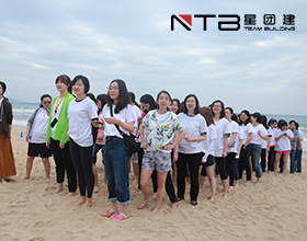 上海拓展培训项目之勇闯鬼门关【星团建拓展训